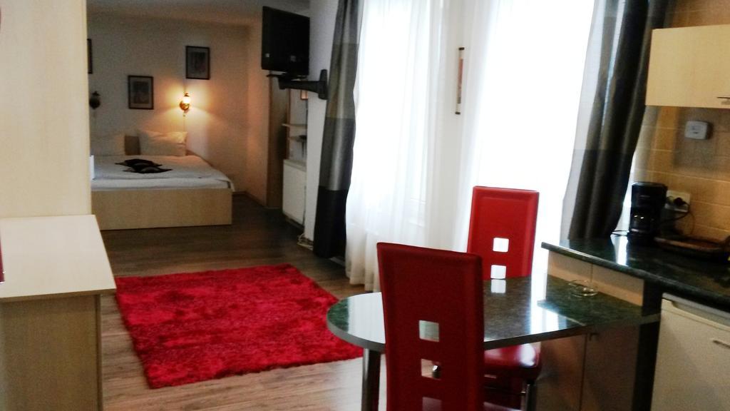 Lucas 10 Apartments Cluj-Napoca Zimmer foto