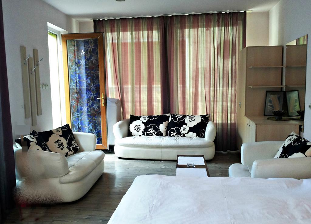 Lucas 10 Apartments Cluj-Napoca Exterior foto